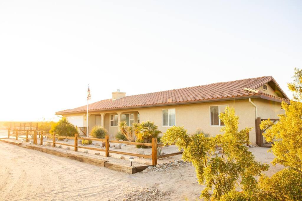 Sun Runner - Serene Desert Home W/Pool & Hot Tub Twentynine Palms Exterior foto